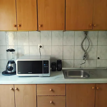 Appartement Beautiful With Bathroom First Row To The Sea With Separate Shared Kitchen -